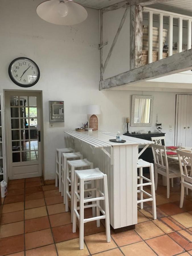 Le Chai Maison De Charme Pour Tribu Joyeuse Le Château-dʼOléron Zewnętrze zdjęcie