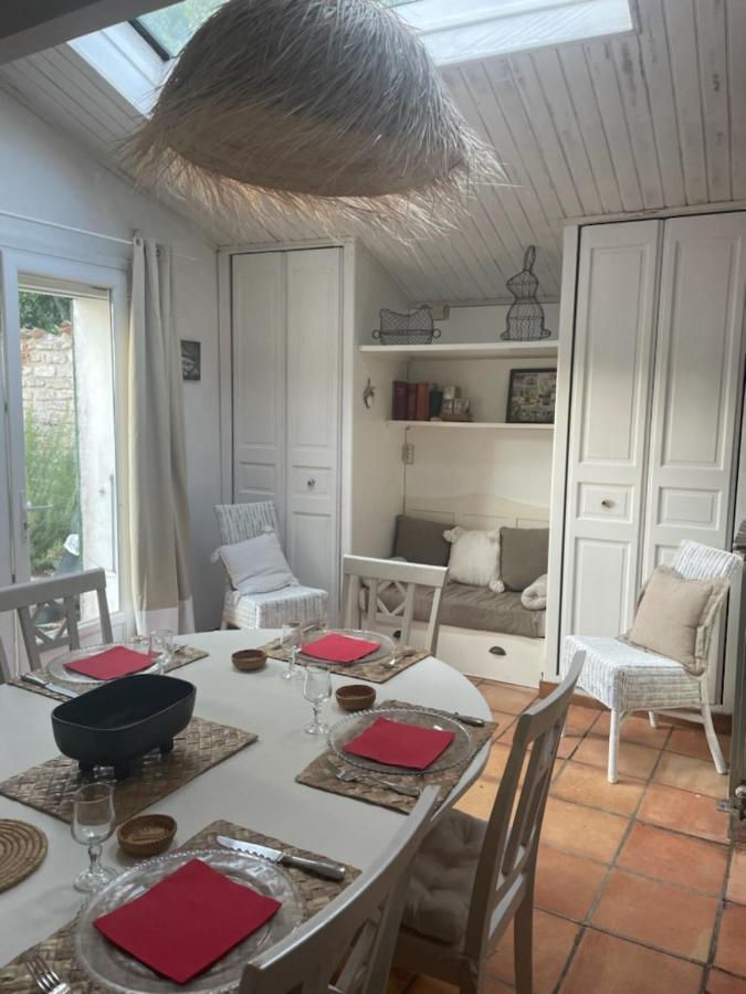Le Chai Maison De Charme Pour Tribu Joyeuse Le Château-dʼOléron Zewnętrze zdjęcie
